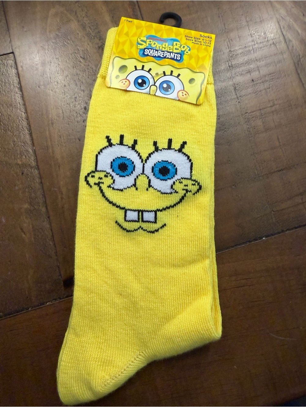 Nickelodeon SpongeBob SquarePants men’s yellow graphic crew socks size 10-13